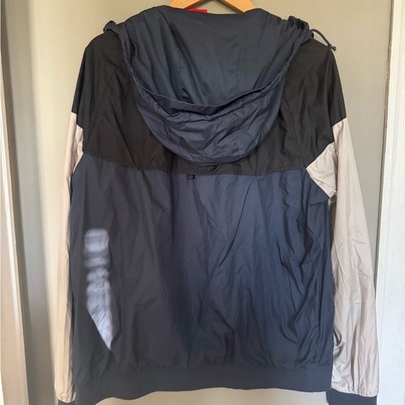 Vintage & Rare - Nike Men's Black and Gray Jacket - Picture 9 of 10